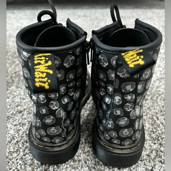 Dr Martens JUNIOR LEOPARD HYDRO LEATHER LACE UP BOOTS