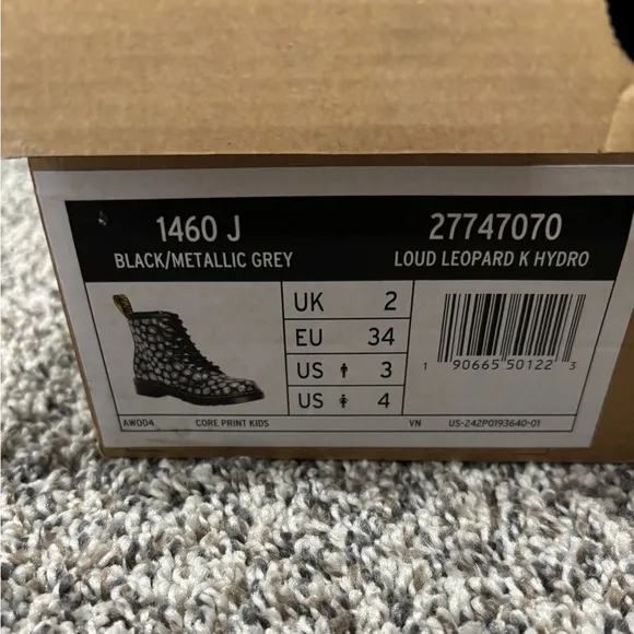 Dr Martens JUNIOR LEOPARD HYDRO LEATHER LACE UP BOOTS