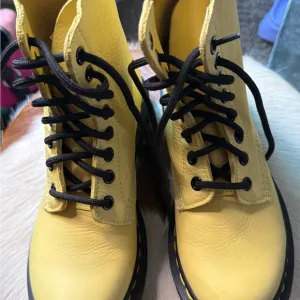 Dr. Martens Kids Yellow 🥾