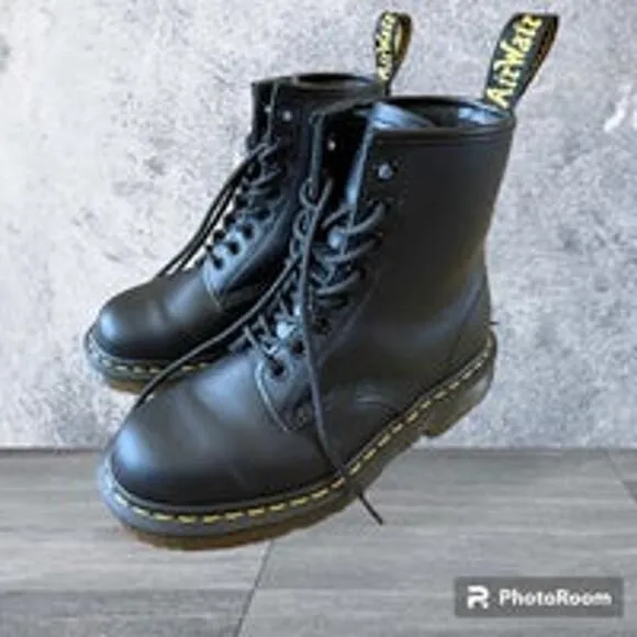 Dr Martens Modern Classics Lace Up Smooth 1460 Boots Size 6