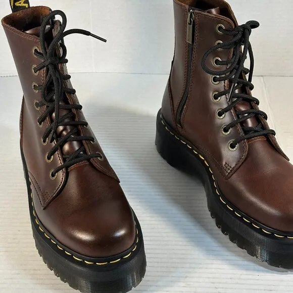 Dr Martens New Brown Boots size M-8  L-9