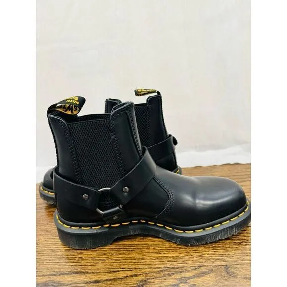 DR MARTENS NWB WINCOX Smooth Leather Buckle Boots
