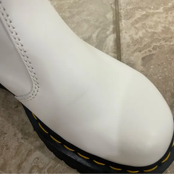 Dr Martens Smooth Leather Platform Chelsea Boots  2976 sz 8