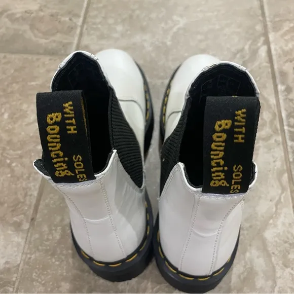 Dr Martens Smooth Leather Platform Chelsea Boots  2976 sz 8