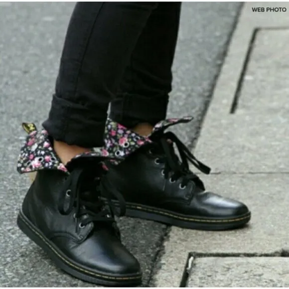 Dr. Martens Stratford Black Fold Over Floral Lined Leather Combat Boots US 7