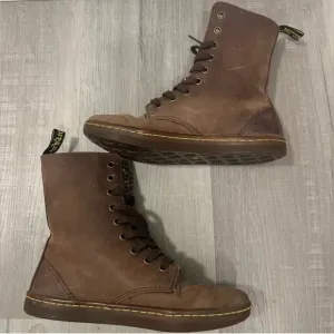 Dr. Martens Stratford Distressed BrownLeather/Cheetah Print Lined Boots- 6W