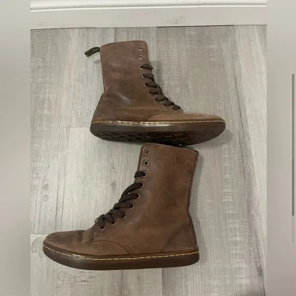 Dr. Martens Stratford Distressed BrownLeather/Cheetah Print Lined Boots- 6W