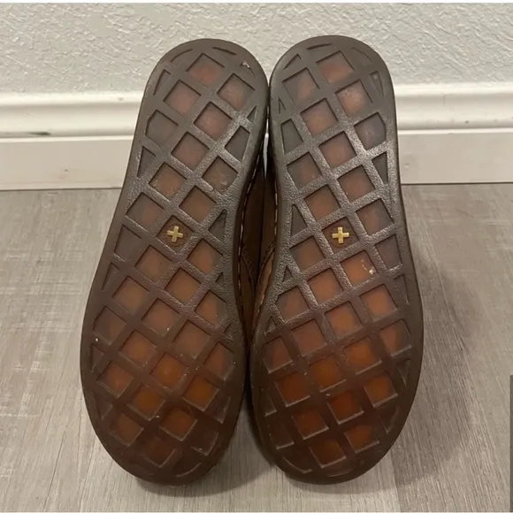 Dr. Martens Stratford Distressed BrownLeather/Cheetah Print Lined Boots- 6W