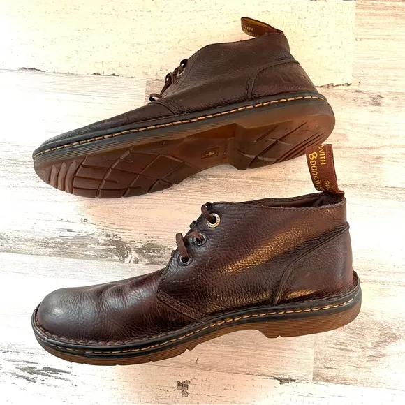 Dr. Martens Sussex 3 EyeChukka Boots In Brown Size 9 Men, 10 Women