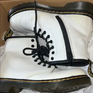 Dr. Martens Tan Leather Boots Durable Design