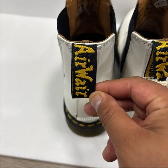 Dr. Martens white Air Wair bouncing soles white leather Chelsea boots size 8
