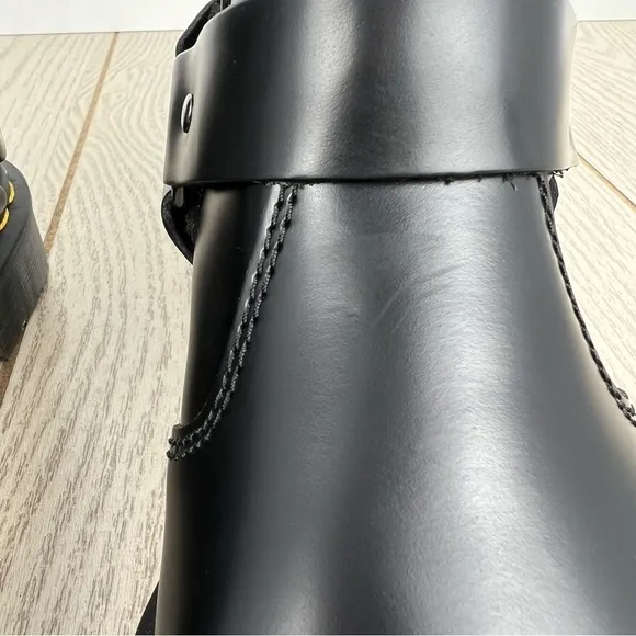Dr. Marten's Wincox Smooth Leather Buckle Boots EU 37/L 6/M 5 Black $180
