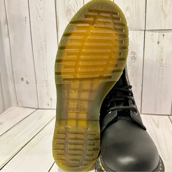 Dr Martens Women Sz 7 Black 1460 Smooth Leather Combat Boots Doc Grunge Goth