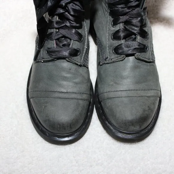 Dr. Martens Womens Triumph Green Leather Floral Fold Down Top Boots Size 7