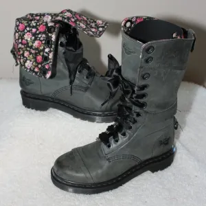 Dr. Martens Womens Triumph Green Leather Floral Fold Down Top Boots Size 7
