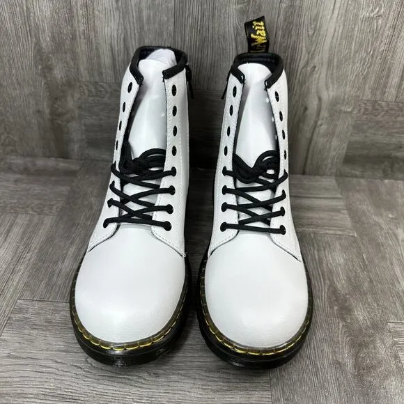 Dr Martens Zavala Youth size 5 White Combat Boots 27197100
