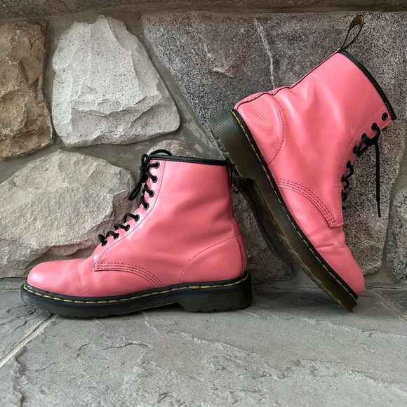Dr Martins 1460 SMOOTH LEATHER LACE UP BOOTS COLOR: Acid Pink