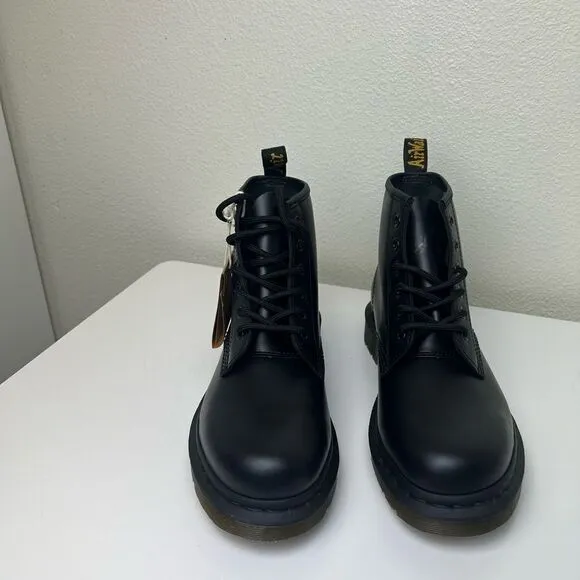 Dr.Martens 101 SMOOTH LEATHER ANKLE BOOTS size 6 M