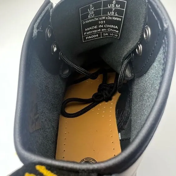 Dr.Martens 101 SMOOTH LEATHER ANKLE BOOTS size 6 M
