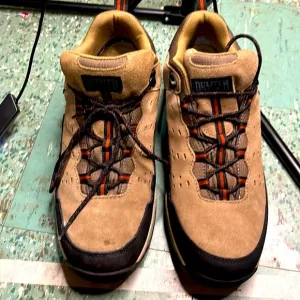 Duluth Trading Co suede leather sneakers shoes men size 13m. Excellent condition