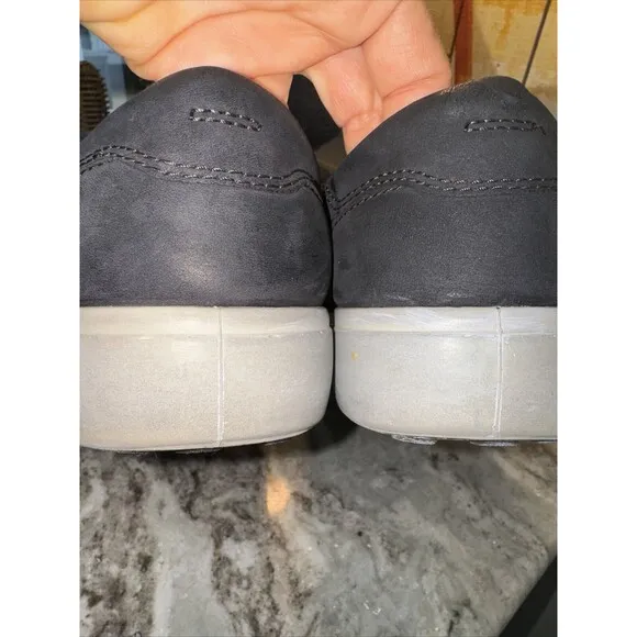 Ecco Casual Sneakers, Men's Size 11 Black MSRP‎ $150 Suede