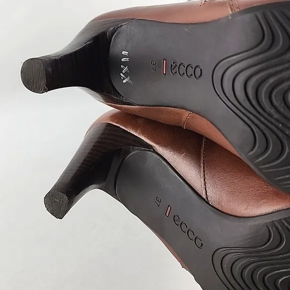 ECCO Tall Tan Leather Heeled Boots Strap &amp; Buckle Zip Feature Size 37