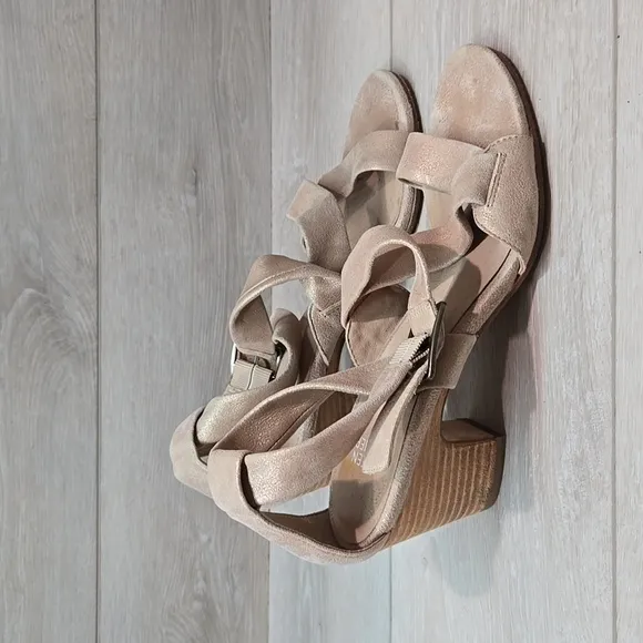 Eileen Fisher Women Patsy Metallic Leather Heels Sandals sz 8 shoes