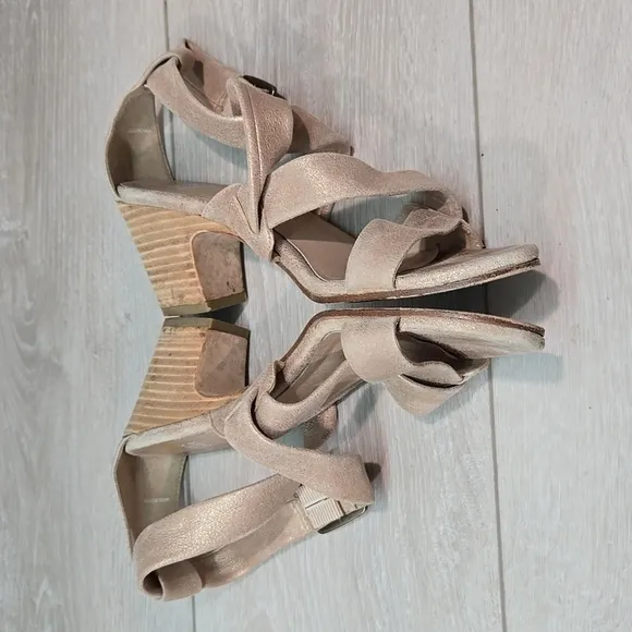Eileen Fisher Women Patsy Metallic Leather Heels Sandals sz 8 shoes