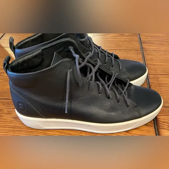 EUC ECCO Dritan black shoes, size 10/44, lace up