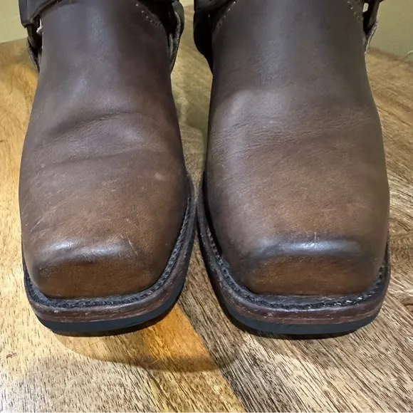 EUC Frye Womens Harness Moto Boots. NEAR NEW CONDITION. Sz 5.5