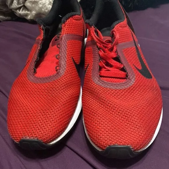 EUC Nike Men's Lunarestoa 2 Essential University Red / Black-Team Running Shoes