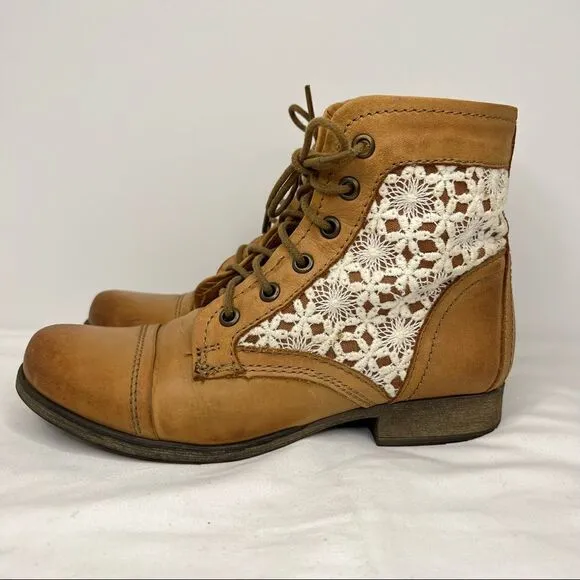 EUC ✨ Steve Madden Thundr-C Cognac Multi Crocheted Lace-Up Ankle Boots 5.5