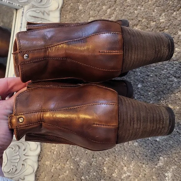 FIDJI Cognac Brown Leather Ankle Boots