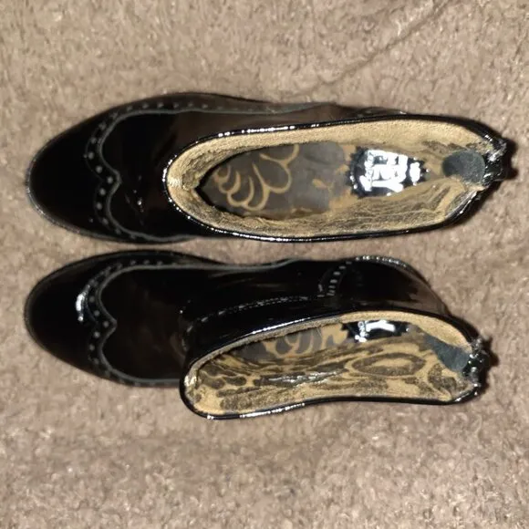 FLY LONDON-Paya Damani-Black Patent Wingtip Booties-Sz 36-Excellent