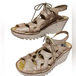 FLY LONDON Yeli Wedge Sandals