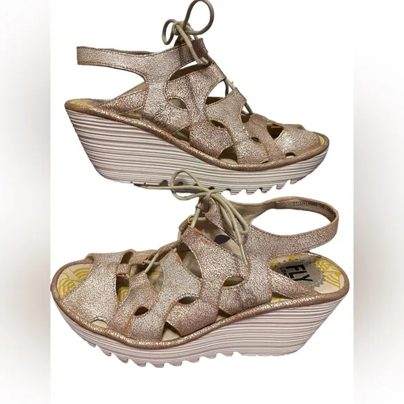 FLY LONDON Yeli Wedge Sandals