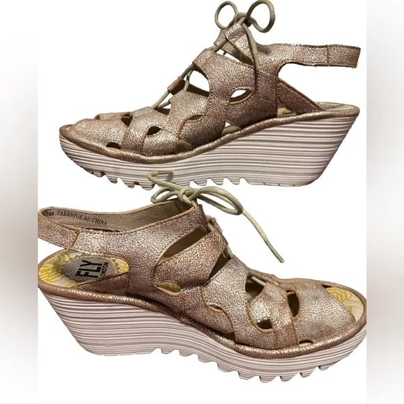 FLY LONDON Yeli Wedge Sandals