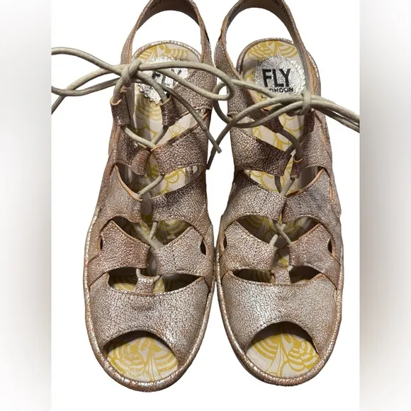 FLY LONDON Yeli Wedge Sandals