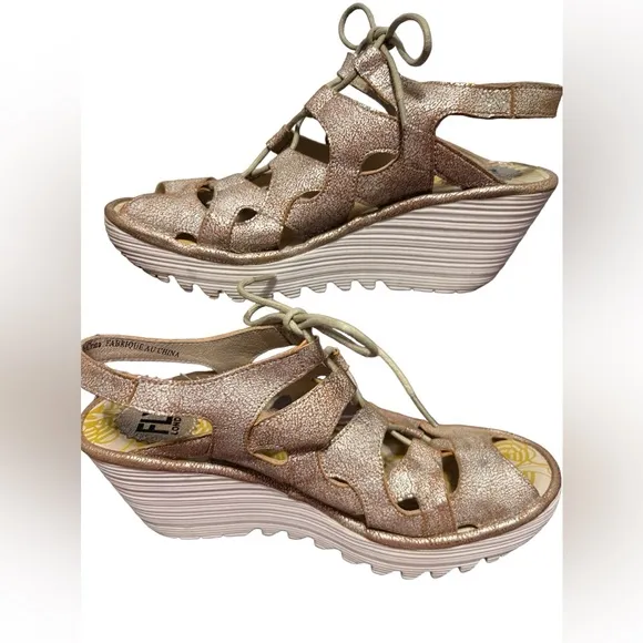 FLY LONDON Yeli Wedge Sandals