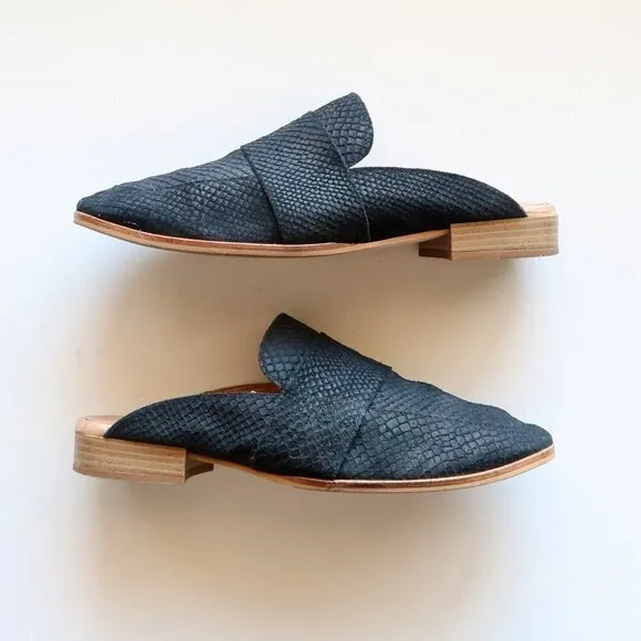 Free People At Ease Black Snakeskin Leather Low Heel Mules / Slip-on Shoes Size