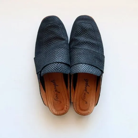 Free People At Ease Black Snakeskin Leather Low Heel Mules / Slip-on Shoes Size