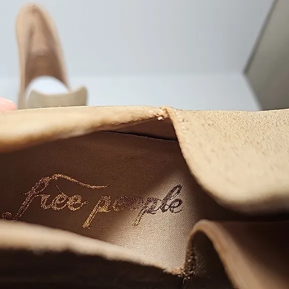 Free People Charm Double V Ankle Boots Booties Slip-On Suede Block Heel Beige 40