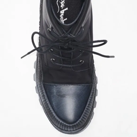 FREE PEOPLE Goldie Lug Sole Lace Up Combat Moto Boots Size 38