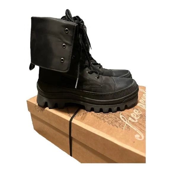 FREE PEOPLE Goldie Lug Sole Lace Up Combat Moto Boots Size 38