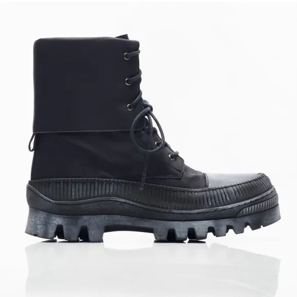 FREE PEOPLE Goldie Lug Sole Lace Up Combat Moto Boots Size 38