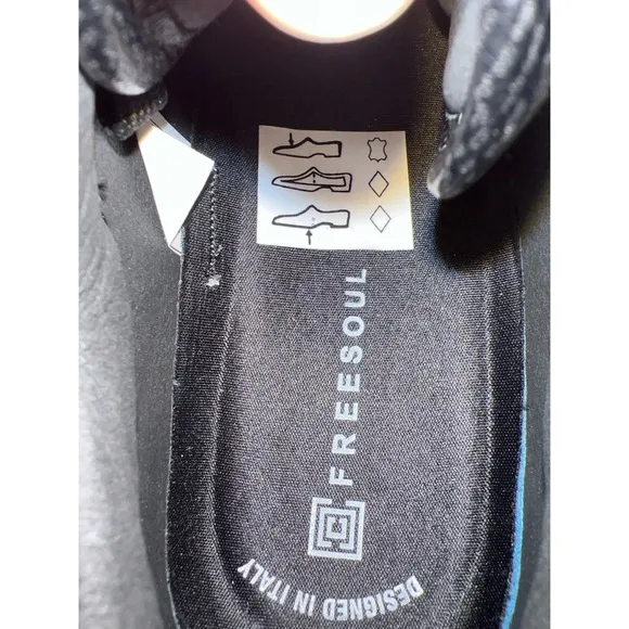 Free soul nwt  Black Sneakers
