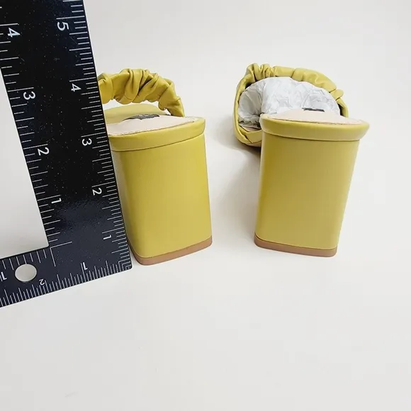 French Connection Challenge Yellow Vegan  Leather Slip On Sandals Size 7.5 NIB