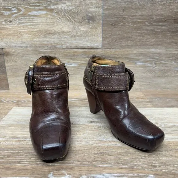 Frye Andie Brown leather Ankle Booties Women's Size 6.5