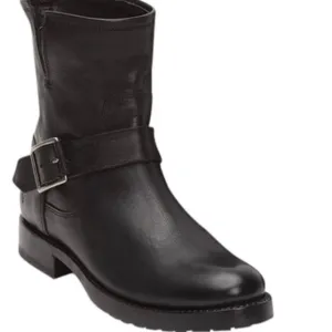 Frye Buckle leather boots 👢