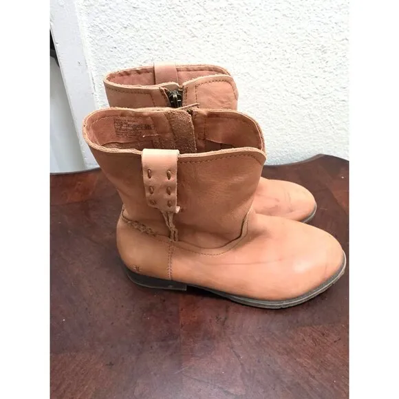 Frye Kids Tan Leather Ankle Boots With Side Zipper Closure &amp; Braided Detail Size